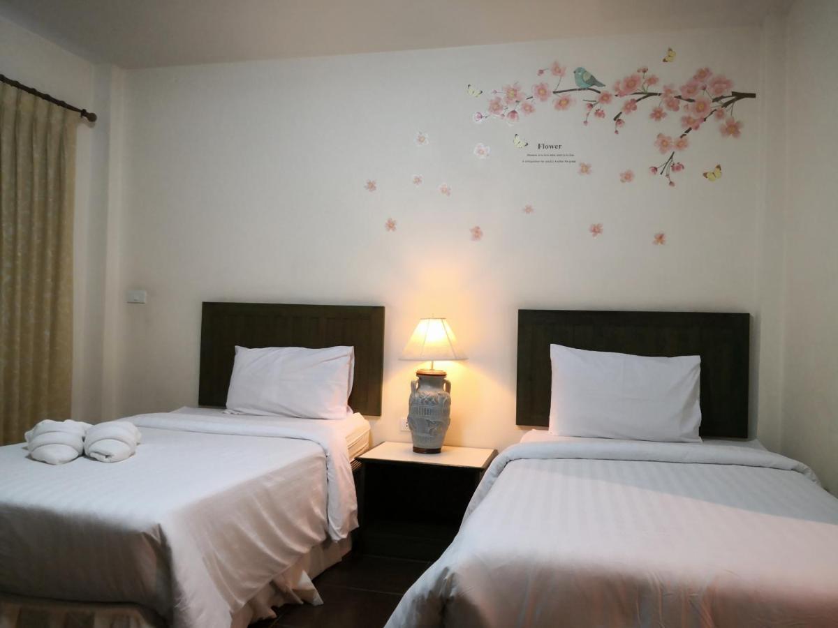 Baan Suksiri Hotel Хуахін Екстер'єр фото