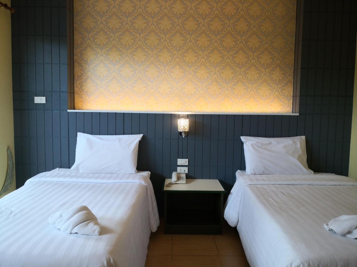 Baan Suksiri Hotel Хуахін Екстер'єр фото