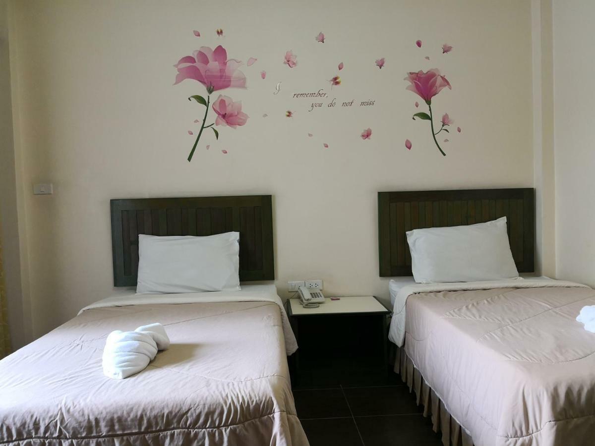 Baan Suksiri Hotel Хуахін Екстер'єр фото